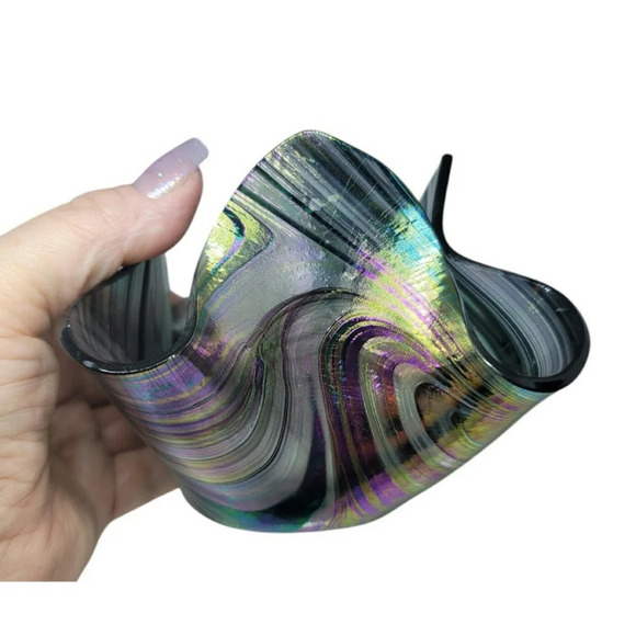 Vintage Artist Signed iridescent Handmade Glass Handkerchief Swirl Bowl - Picture 5 of 8